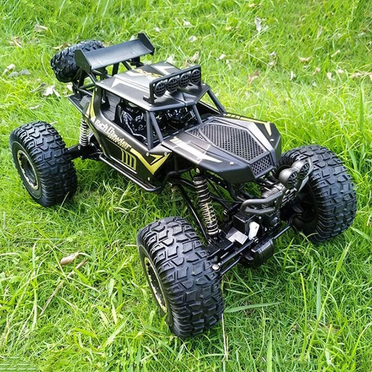 1/8 Scale 4WD Remote Control Monster Truck Off-Road Climbing Vehicle 4