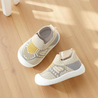 Breathable Kids Sneakers Non Slip Lightweight Comfortable Fit