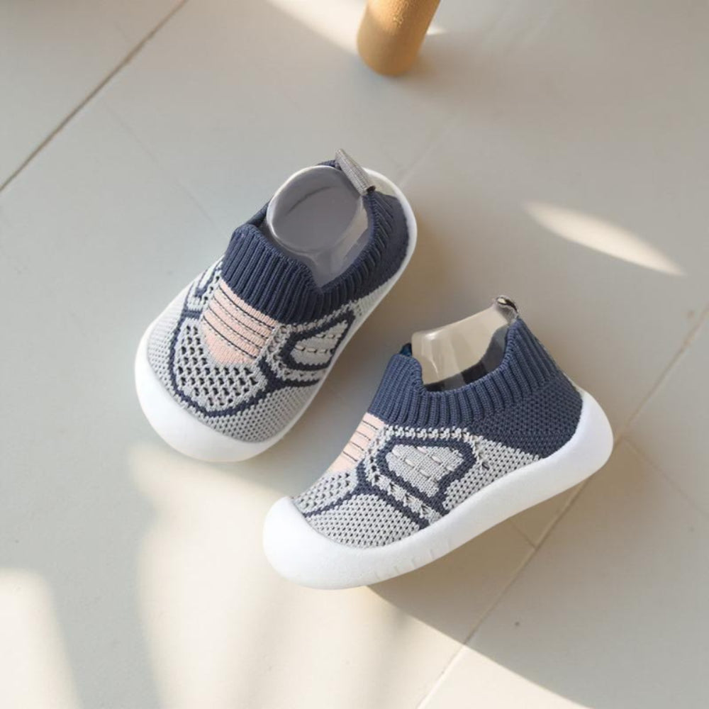 Breathable Kids Sneakers Non Slip Lightweight Comfortable Fit