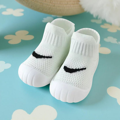 Non Slip Baby Shoes Soft Cotton Breathable Comfortable Fit