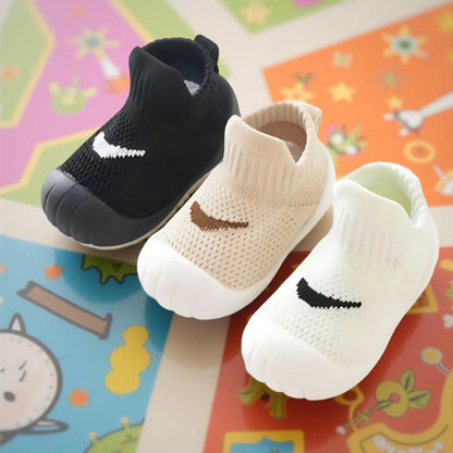 Non Slip Baby Shoes Soft Cotton Breathable Comfortable Fit